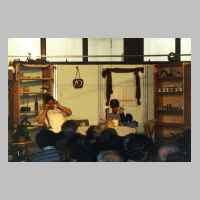 59-05-1166 7. Schirrauer Kirchspieltreffen 2004 - Eine Szene aus dem Theaterstueck.JPG